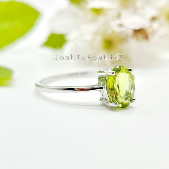 1.45 ct. natural peridot cocktail ring in sterling silver - Picture 6 of 13